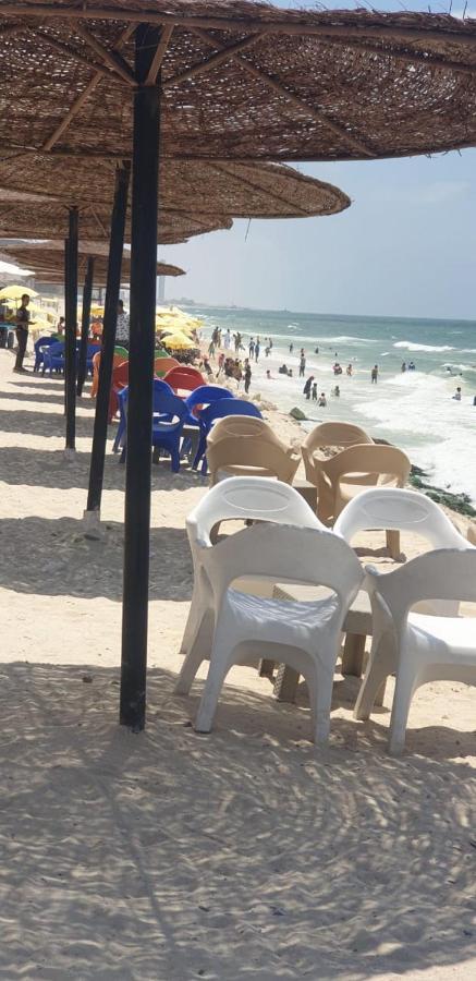 Panorama Apartment Overlooking Alexandria Sea with free wifi شقة تطل على البحر مباشرة في أبوتلات الساحل الشمالي المظهر الخارجي الصورة