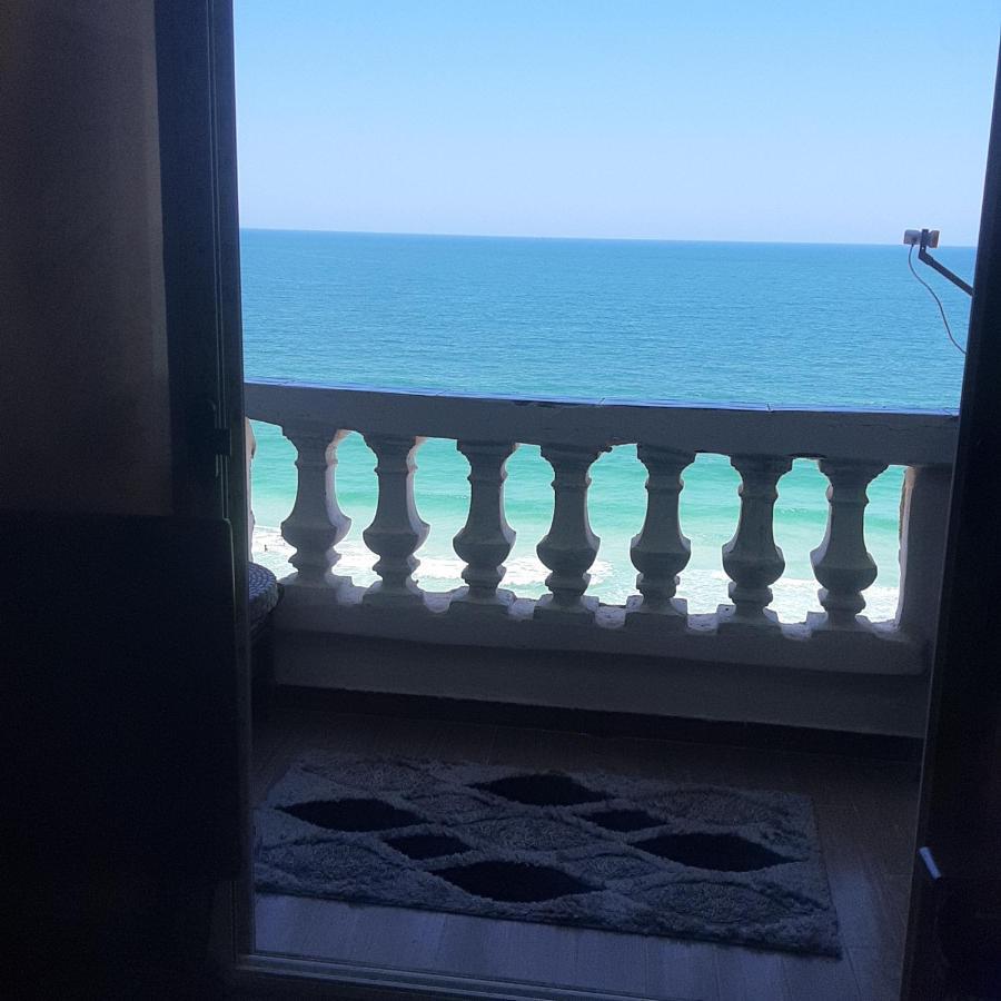 Panorama Apartment Overlooking Alexandria Sea with free wifi شقة تطل على البحر مباشرة في أبوتلات الساحل الشمالي المظهر الخارجي الصورة