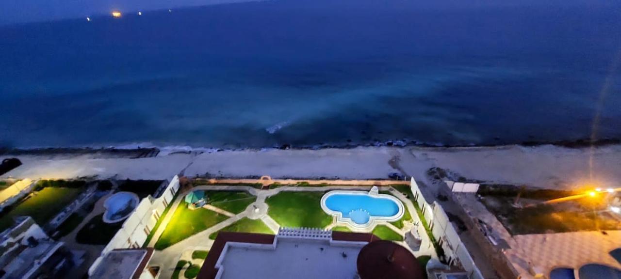 Panorama Apartment Overlooking Alexandria Sea with free wifi شقة تطل على البحر مباشرة في أبوتلات الساحل الشمالي المظهر الخارجي الصورة