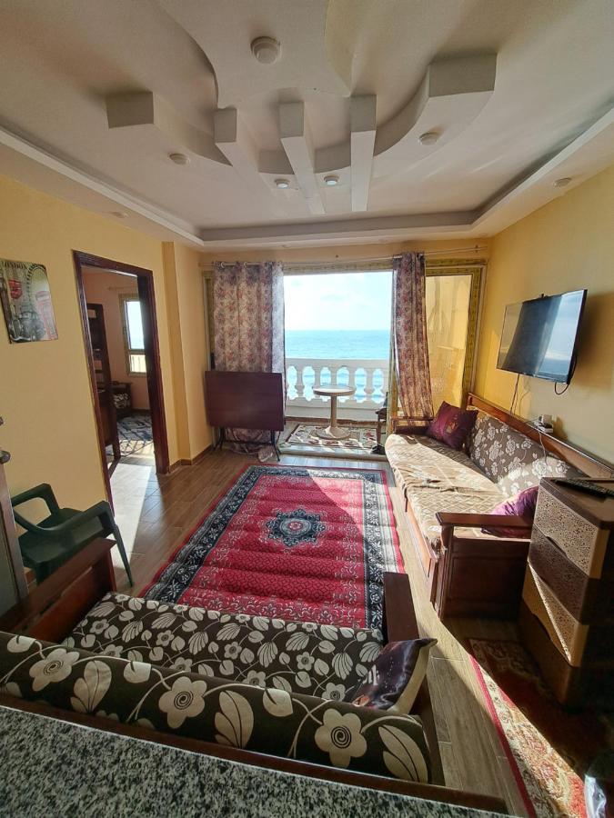 Panorama Apartment Overlooking Alexandria Sea with free wifi شقة تطل على البحر مباشرة في أبوتلات الساحل الشمالي المظهر الخارجي الصورة