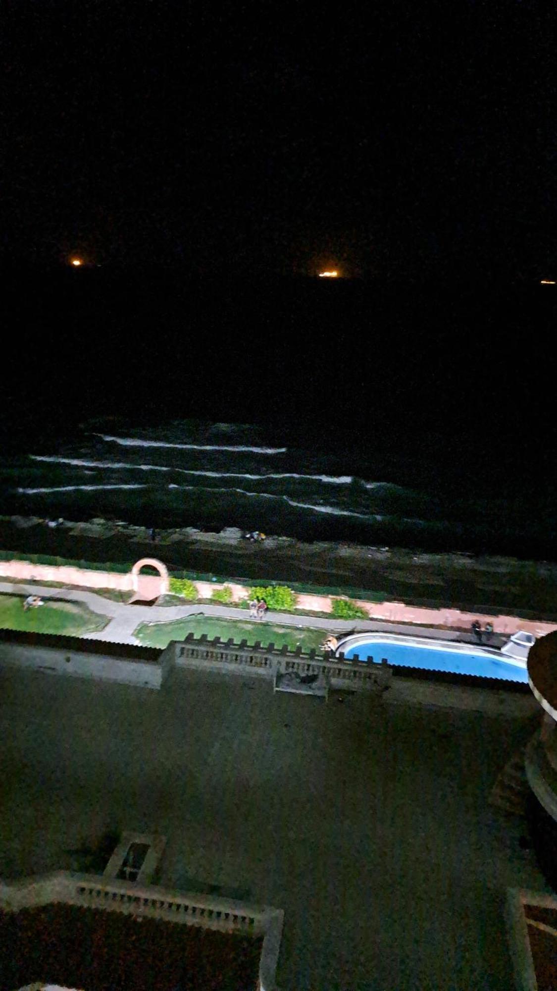 Panorama Apartment Overlooking Alexandria Sea with free wifi شقة تطل على البحر مباشرة في أبوتلات الساحل الشمالي المظهر الخارجي الصورة